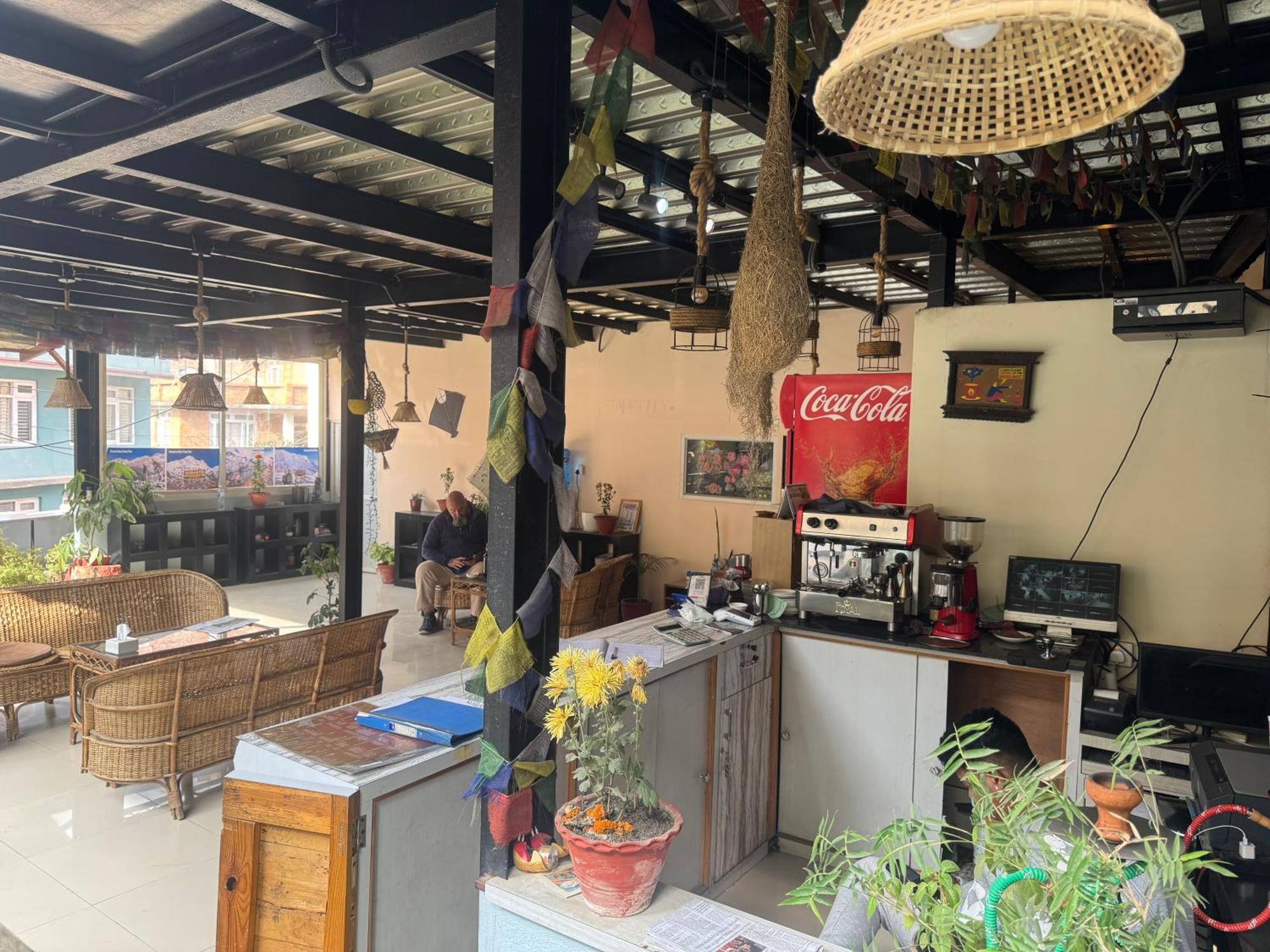 Birds Nest Hostel กาฐมาณฑุ ภายนอก รูปภาพ