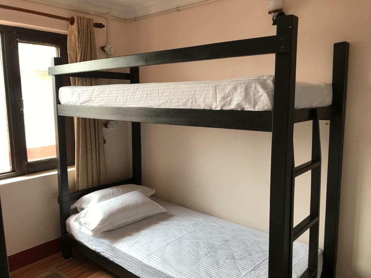Birds Nest Hostel กาฐมาณฑุ ภายนอก รูปภาพ