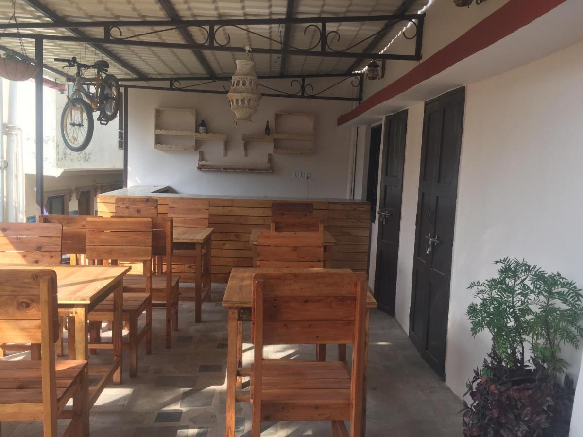 Birds Nest Hostel กาฐมาณฑุ ภายนอก รูปภาพ