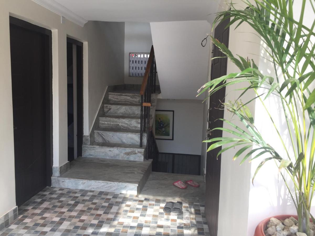 Birds Nest Hostel กาฐมาณฑุ ภายนอก รูปภาพ